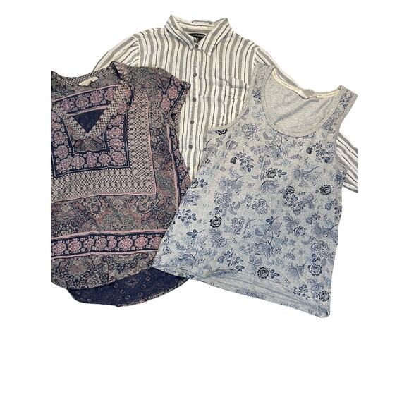 Lucky Brand Bundle – 3 Women’s Tops Size Small – Striped, Floral, Blue – EUC - Picture 3 of 8